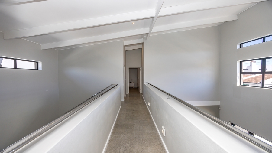 4 Bedroom Property for Sale in Parklands North Western Cape